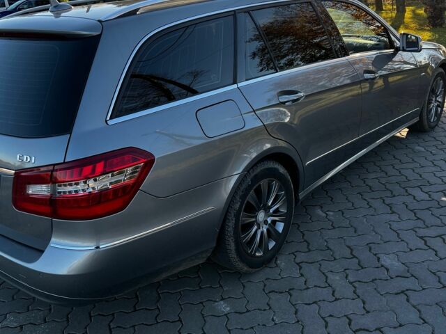 Мерседес 220 2011 в Коломые на Automoto.ua Серый Мерседес 220, объемом двигателя 2.1 л и пробегом 310 тыс. км за 11000 $, фото 5 на Automoto.ua