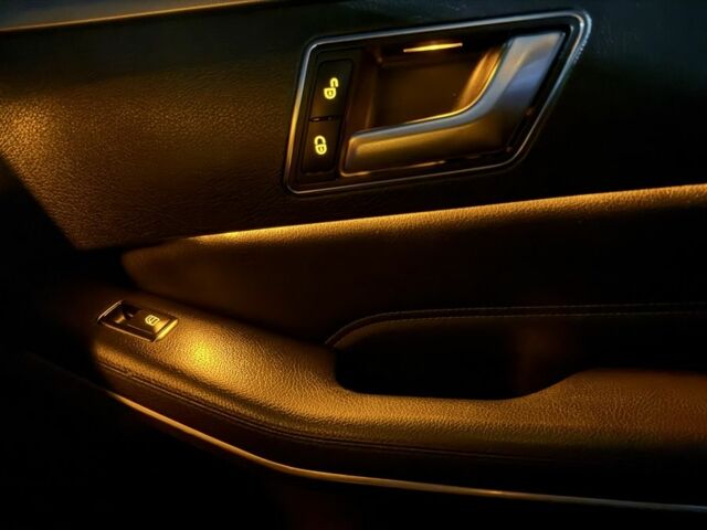 Серый Мерседес 220, объемом двигателя 2.1 л и пробегом 359 тыс. км за 18500 $, фото 12 на Automoto.ua