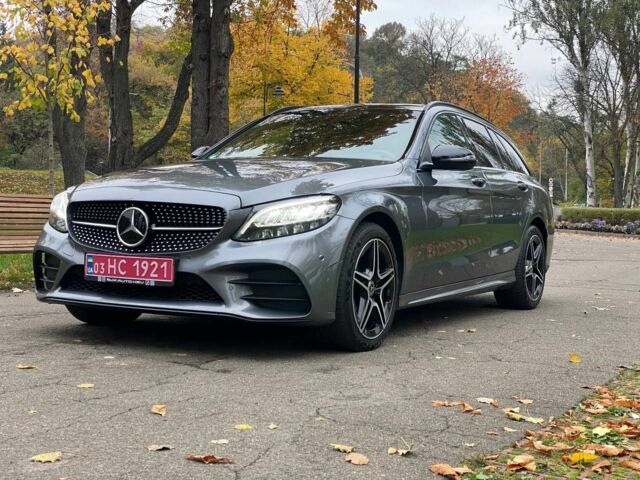 Серый Мерседес 220, объемом двигателя 2 л и пробегом 190 тыс. км за 26900 $, фото 6 на Automoto.ua