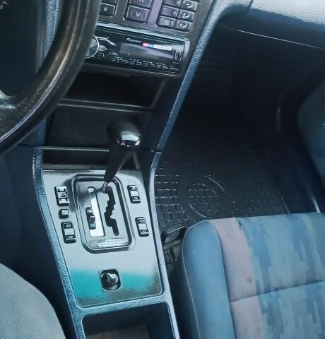 Синій Мерседес 220, об'ємом двигуна 2 л та пробігом 500 тис. км за 1550 $, фото 7 на Automoto.ua