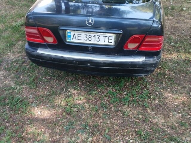 Синій Мерседес 220, об'ємом двигуна 2 л та пробігом 530 тис. км за 2474 $, фото 2 на Automoto.ua