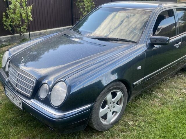 Синій Мерседес 220, об'ємом двигуна 2.2 л та пробігом 370 тис. км за 3500 $, фото 3 на Automoto.ua