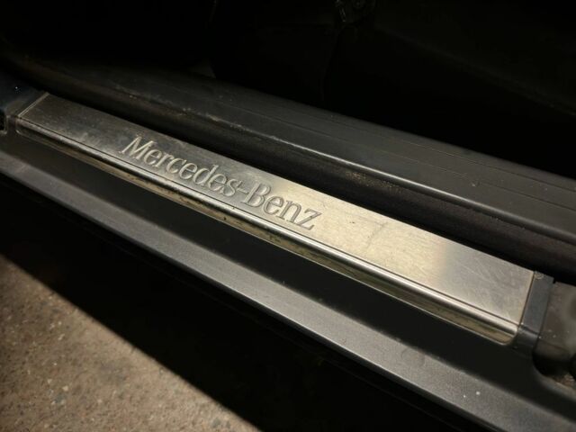 Синий Мерседес 220, объемом двигателя 4.3 л и пробегом 19 тыс. км за 3999 $, фото 6 на Automoto.ua