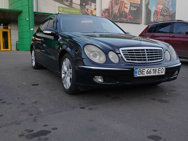 Синій Мерседес 220, об'ємом двигуна 2.1 л та пробігом 238 тис. км за 7200 $, фото 4 на Automoto.ua