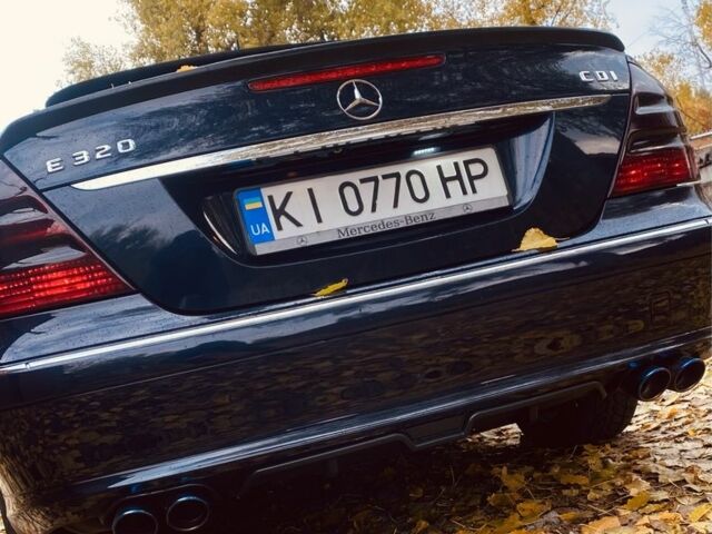 Синий Мерседес 220, объемом двигателя 2.1 л и пробегом 197 тыс. км за 11000 $, фото 4 на Automoto.ua