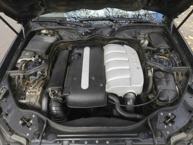 Синій Мерседес 220, об'ємом двигуна 2.1 л та пробігом 238 тис. км за 7200 $, фото 12 на Automoto.ua