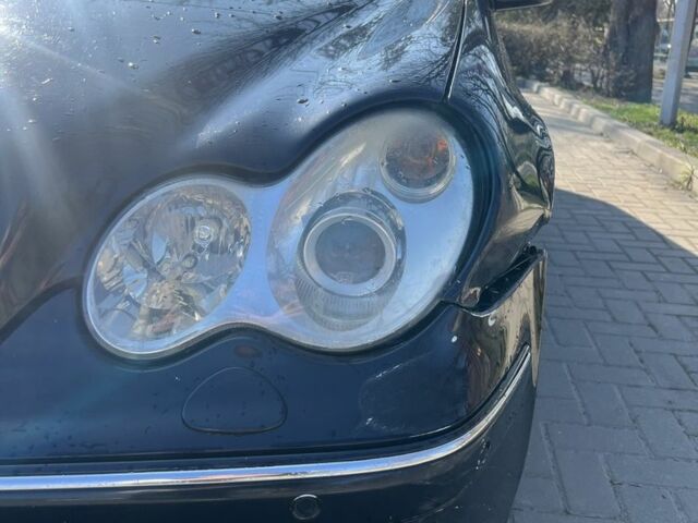 Синий Мерседес 220, объемом двигателя 2.1 л и пробегом 340 тыс. км за 5300 $, фото 6 на Automoto.ua