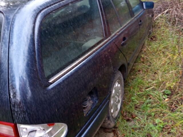 Синий Мерседес 220, объемом двигателя 0 л и пробегом 87 тыс. км за 475 $, фото 1 на Automoto.ua