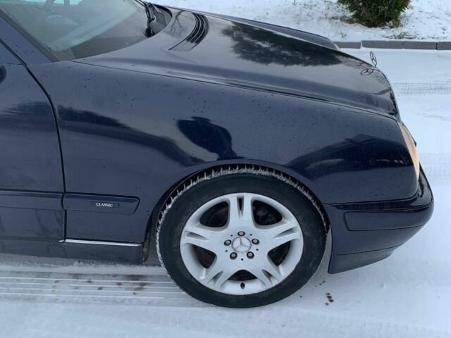 Синий Мерседес 220, объемом двигателя 2.2 л и пробегом 380 тыс. км за 1999 $, фото 16 на Automoto.ua