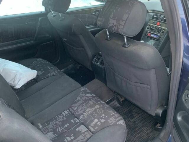 Синий Мерседес 220, объемом двигателя 2.2 л и пробегом 380 тыс. км за 1999 $, фото 4 на Automoto.ua