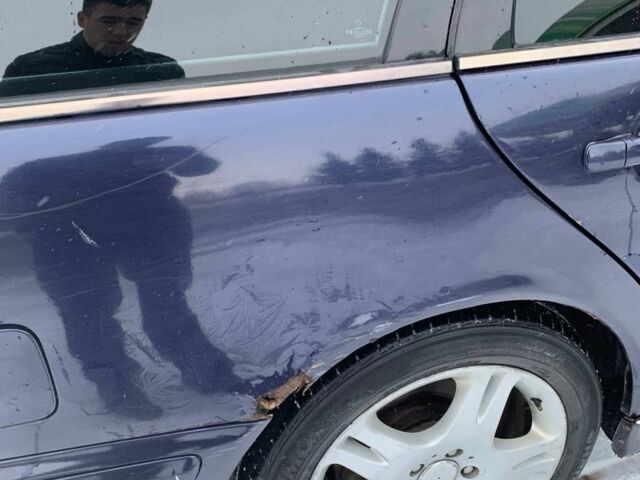 Синий Мерседес 220, объемом двигателя 2.2 л и пробегом 380 тыс. км за 1999 $, фото 14 на Automoto.ua