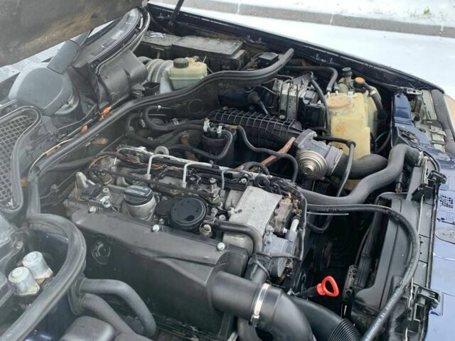 Синий Мерседес 220, объемом двигателя 2.2 л и пробегом 380 тыс. км за 1999 $, фото 5 на Automoto.ua