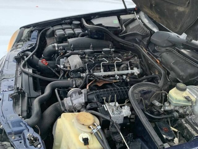 Синий Мерседес 220, объемом двигателя 2.2 л и пробегом 380 тыс. км за 1999 $, фото 6 на Automoto.ua