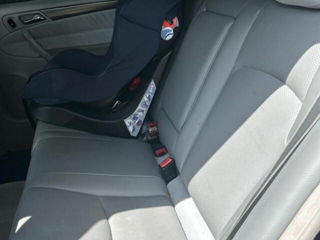 Синий Мерседес 220, объемом двигателя 2.1 л и пробегом 518 тыс. км за 4659 $, фото 12 на Automoto.ua