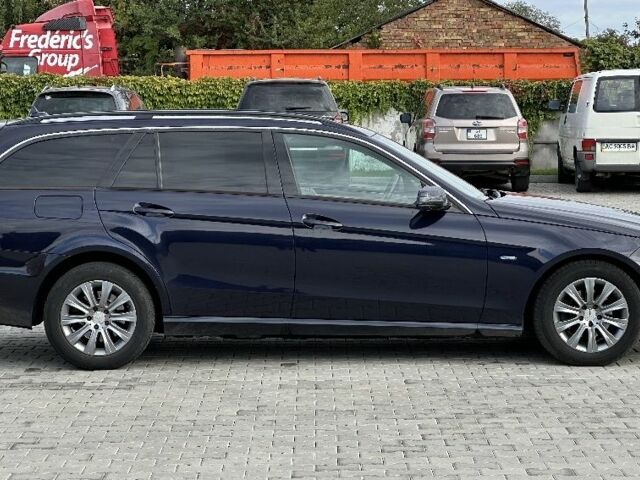 Синий Мерседес 220, объемом двигателя 2.1 л и пробегом 265 тыс. км за 10900 $, фото 5 на Automoto.ua