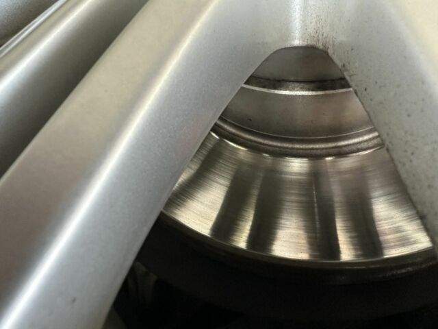 Синий Мерседес 220, объемом двигателя 2.1 л и пробегом 275 тыс. км за 12855 $, фото 2 на Automoto.ua