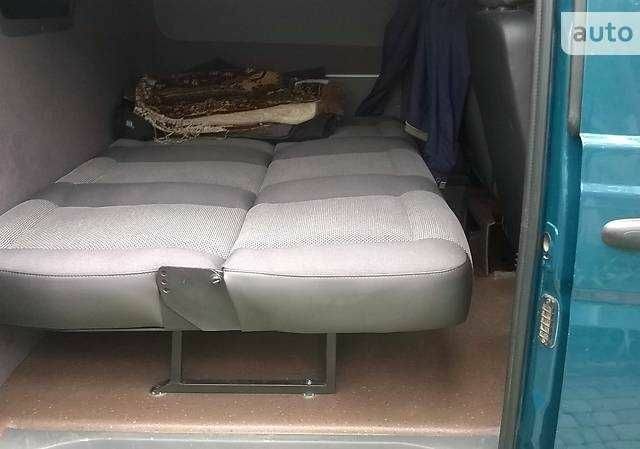 Зеленый Мерседес 220, объемом двигателя 2.2 л и пробегом 400 тыс. км за 11500 $, фото 9 на Automoto.ua