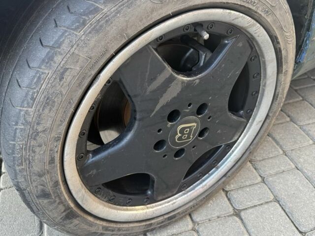 Зеленый Мерседес 220, объемом двигателя 2.2 л и пробегом 450 тыс. км за 1800 $, фото 4 на Automoto.ua