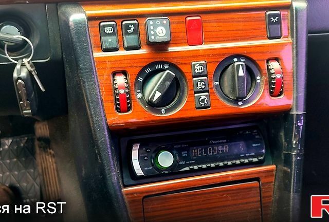 Зелений Мерседес 220, об'ємом двигуна 2.2 л та пробігом 380 тис. км за 2499 $, фото 12 на Automoto.ua