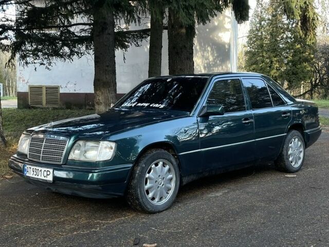 Зелений Мерседес 220, об'ємом двигуна 2.2 л та пробігом 419 тис. км за 2850 $, фото 2 на Automoto.ua