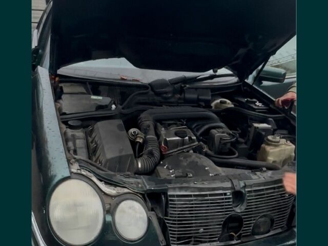 Зеленый Мерседес 220, объемом двигателя 2.2 л и пробегом 450 тыс. км за 3700 $, фото 7 на Automoto.ua