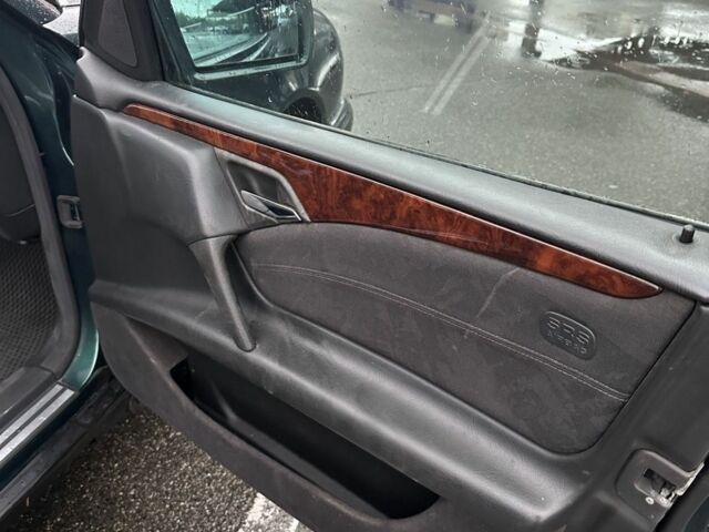 Зелений Мерседес 220, об'ємом двигуна 2.2 л та пробігом 450 тис. км за 3500 $, фото 3 на Automoto.ua