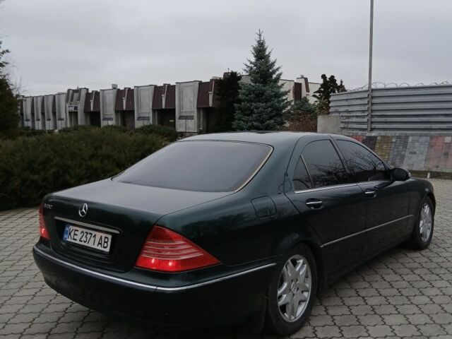 Зеленый Мерседес 220, объемом двигателя 3.5 л и пробегом 300 тыс. км за 6700 $, фото 2 на Automoto.ua