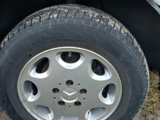 Білий Мерседес 230, об'ємом двигуна 0 л та пробігом 475 тис. км за 5900 $, фото 4 на Automoto.ua