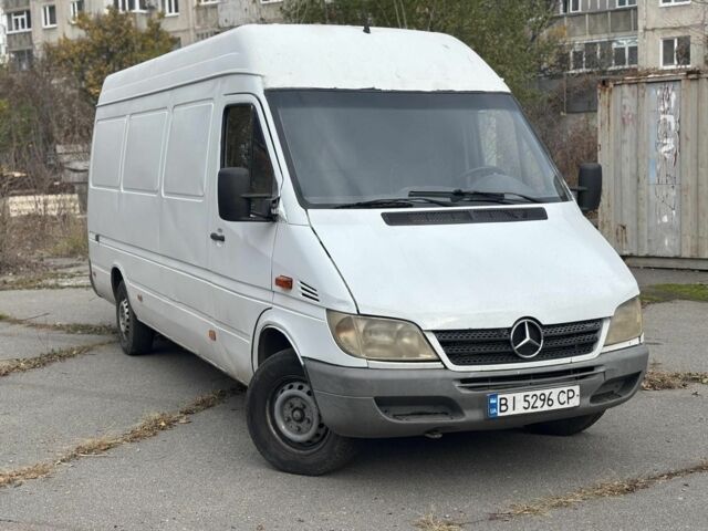 Білий Мерседес 230, об'ємом двигуна 2.1 л та пробігом 312 тис. км за 4900 $, фото 2 на Automoto.ua