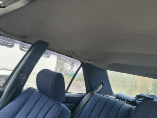 Бежевий Мерседес 230, об'ємом двигуна 2.3 л та пробігом 3 тис. км за 1800 $, фото 7 на Automoto.ua