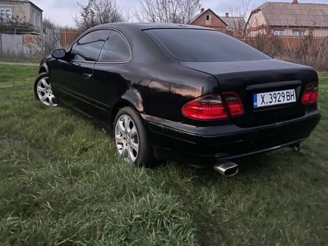 Черный Мерседес 230, объемом двигателя 2.3 л и пробегом 2 тыс. км за 2100 $, фото 4 на Automoto.ua