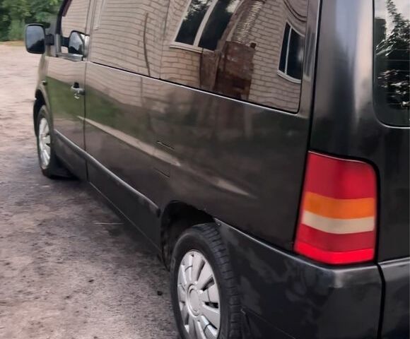 Черный Мерседес 230, объемом двигателя 2.3 л и пробегом 520 тыс. км за 4300 $, фото 1 на Automoto.ua