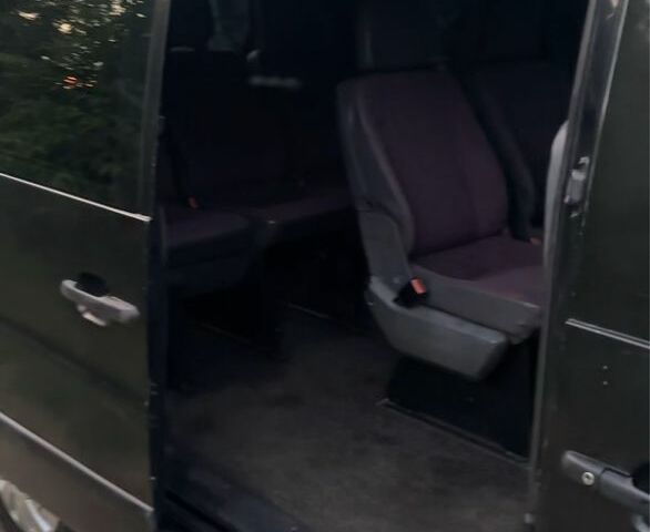Черный Мерседес 230, объемом двигателя 2.3 л и пробегом 520 тыс. км за 4300 $, фото 5 на Automoto.ua