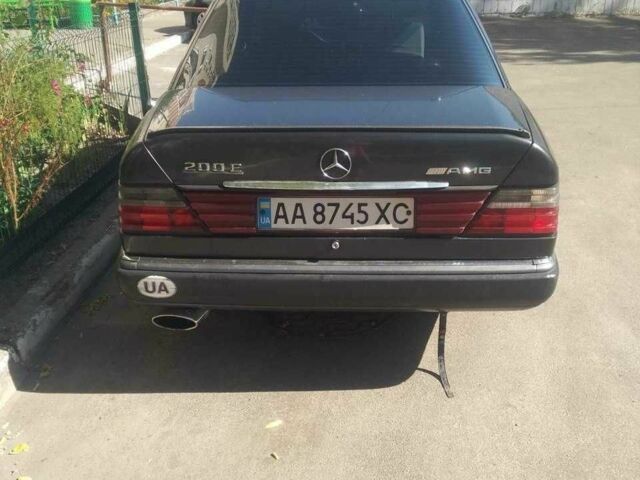 Чорний Мерседес 230, об'ємом двигуна 2.3 л та пробігом 292 тис. км за 6500 $, фото 6 на Automoto.ua