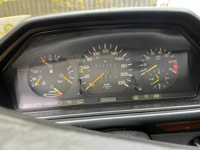 Чорний Мерседес 230, об'ємом двигуна 2.3 л та пробігом 508 тис. км за 1198 $, фото 12 на Automoto.ua