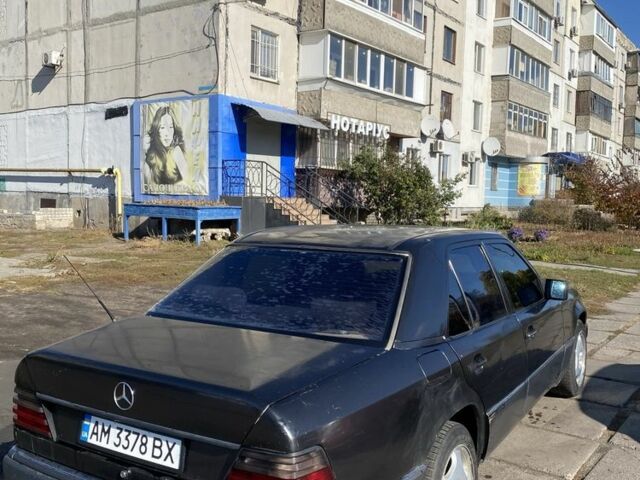Чорний Мерседес 230, об'ємом двигуна 2.3 л та пробігом 3 тис. км за 1544 $, фото 2 на Automoto.ua