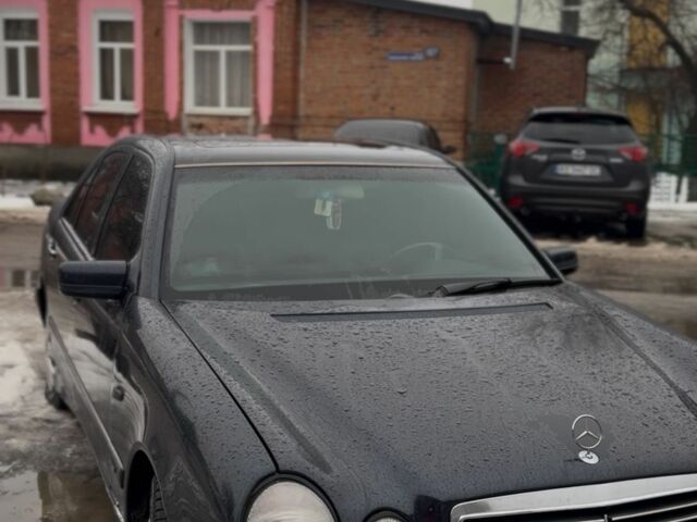 Чорний Мерседес 230, об'ємом двигуна 2.3 л та пробігом 232 тис. км за 1999 $, фото 1 на Automoto.ua