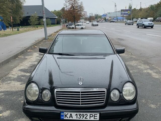 Чорний Мерседес 230, об'ємом двигуна 2.3 л та пробігом 505 тис. км за 3450 $, фото 2 на Automoto.ua