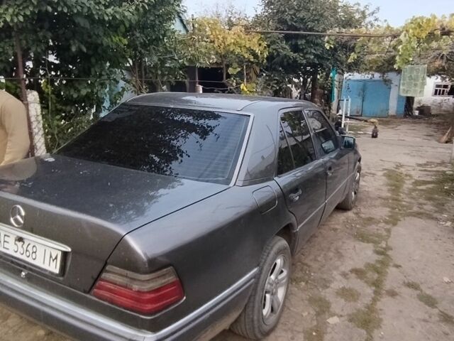 Фіолетовий Мерседес 230, об'ємом двигуна 2.3 л та пробігом 3 тис. км за 3363 $, фото 4 на Automoto.ua