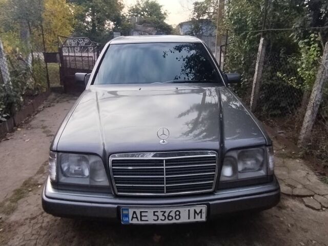 Фіолетовий Мерседес 230, об'ємом двигуна 2.3 л та пробігом 3 тис. км за 3363 $, фото 1 на Automoto.ua