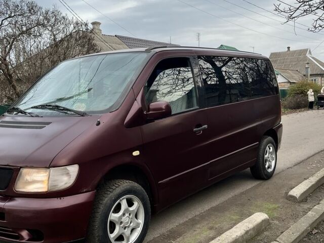 Красный Мерседес 230, объемом двигателя 2.3 л и пробегом 3 тыс. км за 3400 $, фото 1 на Automoto.ua