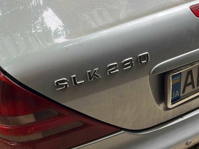 Серый Мерседес 230, объемом двигателя 2.3 л и пробегом 180 тыс. км за 2500 $, фото 2 на Automoto.ua