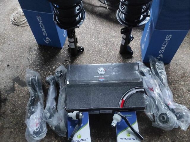 Серый Мерседес 230, объемом двигателя 2.3 л и пробегом 162 тыс. км за 4250 $, фото 17 на Automoto.ua