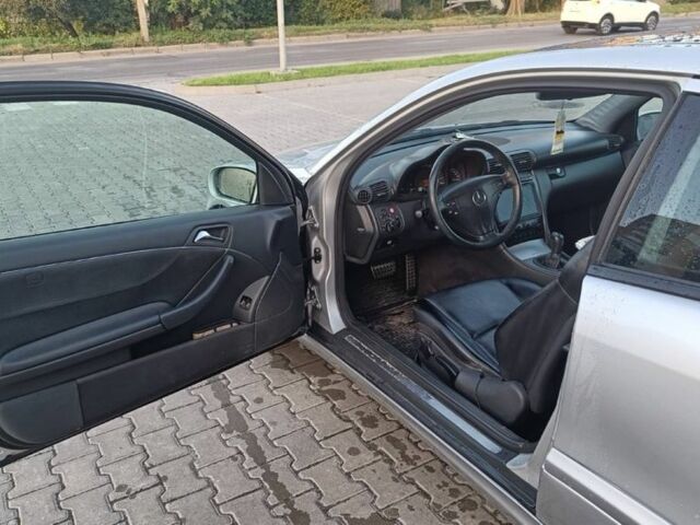 Серый Мерседес 230, объемом двигателя 2.3 л и пробегом 162 тыс. км за 4250 $, фото 5 на Automoto.ua
