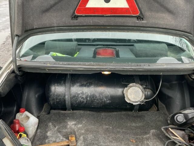 Сірий Мерседес 230, об'ємом двигуна 2.3 л та пробігом 3 тис. км за 1450 $, фото 5 на Automoto.ua