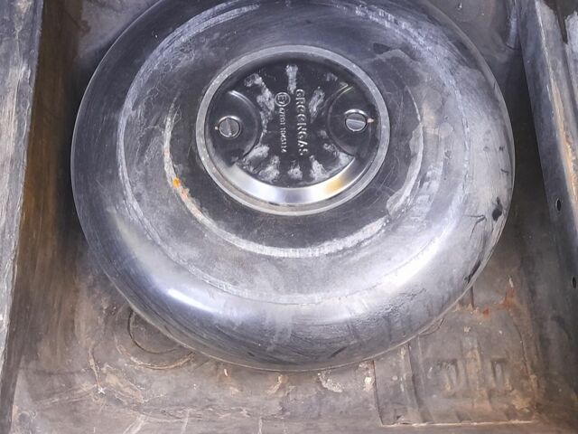 Серый Мерседес 230, объемом двигателя 2.3 л и пробегом 374 тыс. км за 1300 $, фото 12 на Automoto.ua