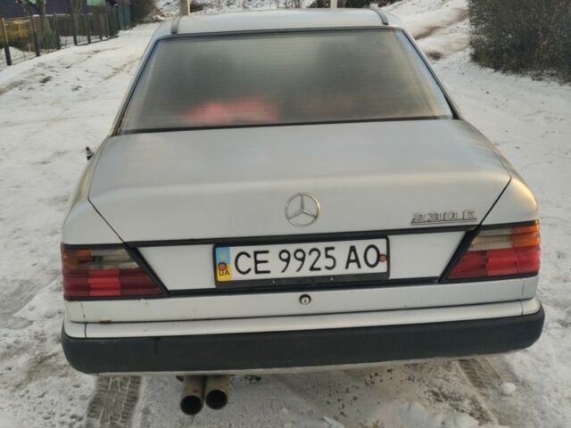 Серый Мерседес 230, объемом двигателя 2 л и пробегом 530 тыс. км за 1600 $, фото 1 на Automoto.ua