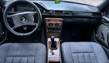 Сірий Мерседес 230, об'ємом двигуна 2.3 л та пробігом 366 тис. км за 909 $, фото 5 на Automoto.ua