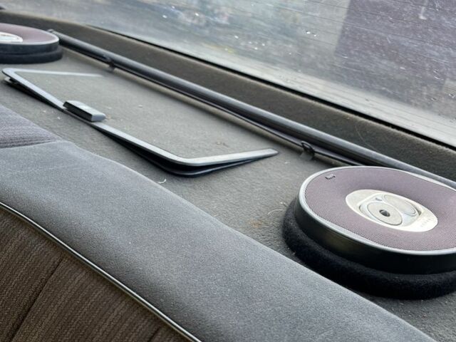 Серый Мерседес 230, объемом двигателя 2.3 л и пробегом 570 тыс. км за 1887 $, фото 3 на Automoto.ua