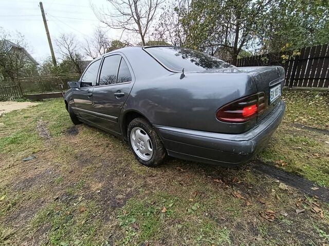 Сірий Мерседес 230, об'ємом двигуна 2.3 л та пробігом 420 тис. км за 1750 $, фото 7 на Automoto.ua